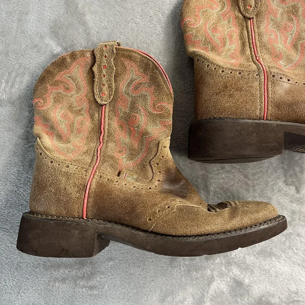 Justin Boots Size 7 Brown Suede‎ Western Cowboy Paisley Embroidered L9604